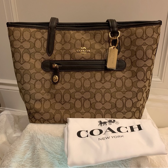 New - ๐ค Coach Taylor Tote in Signature Jacquard - Chocolate Brown - Picture 6 of 11